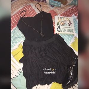 Forever 21 Ruffled Black Skirt 🎱